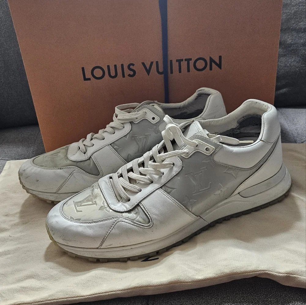 authentic Louis Vuitton Men Shoes - Picture 5 of 8